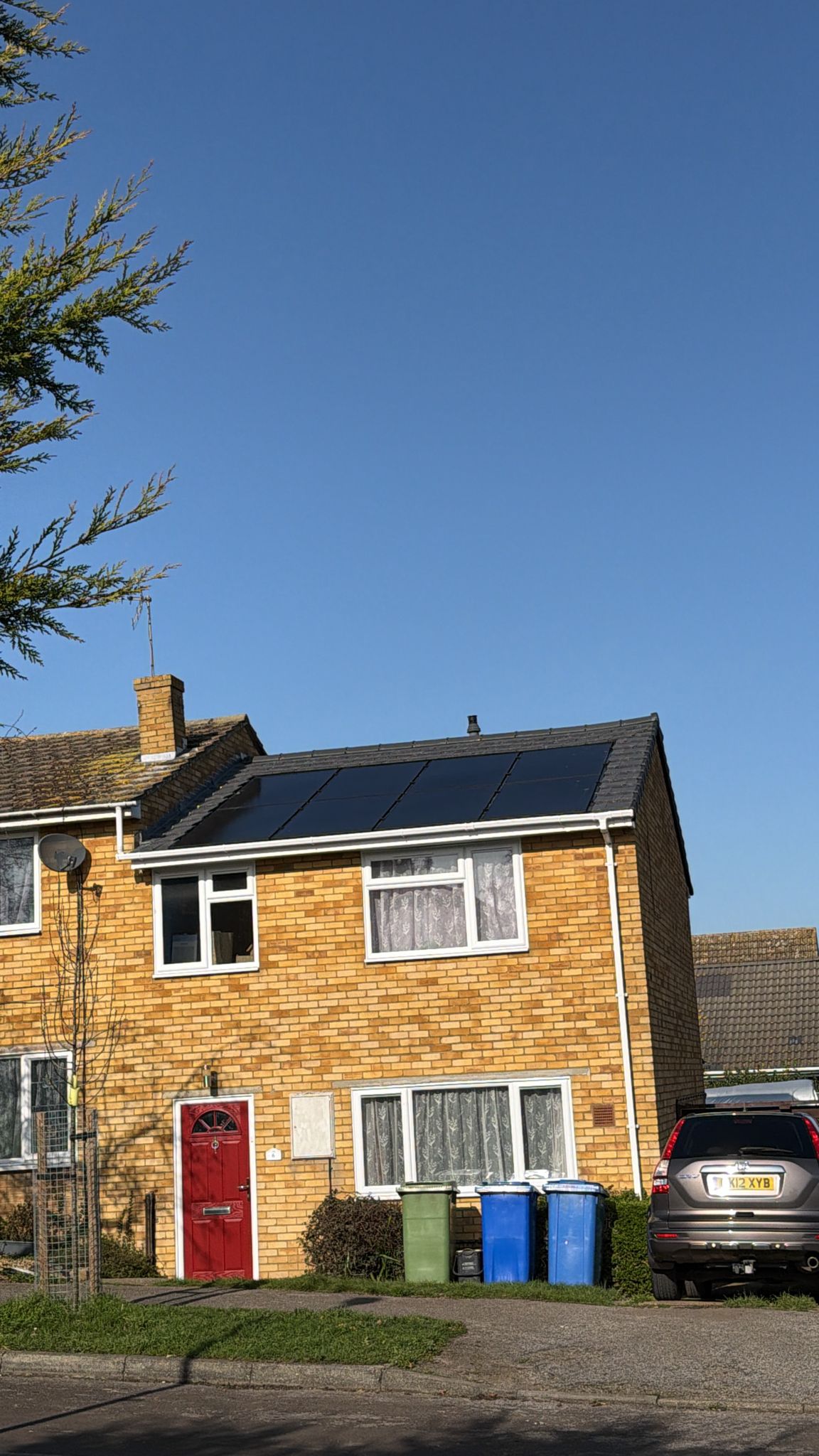 In-roof solar on a Kent home. Solar panels integrated into the pitched roof covering.